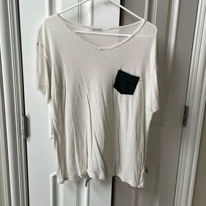 Ryland slouchy tshirt with dark grey pocket, size large